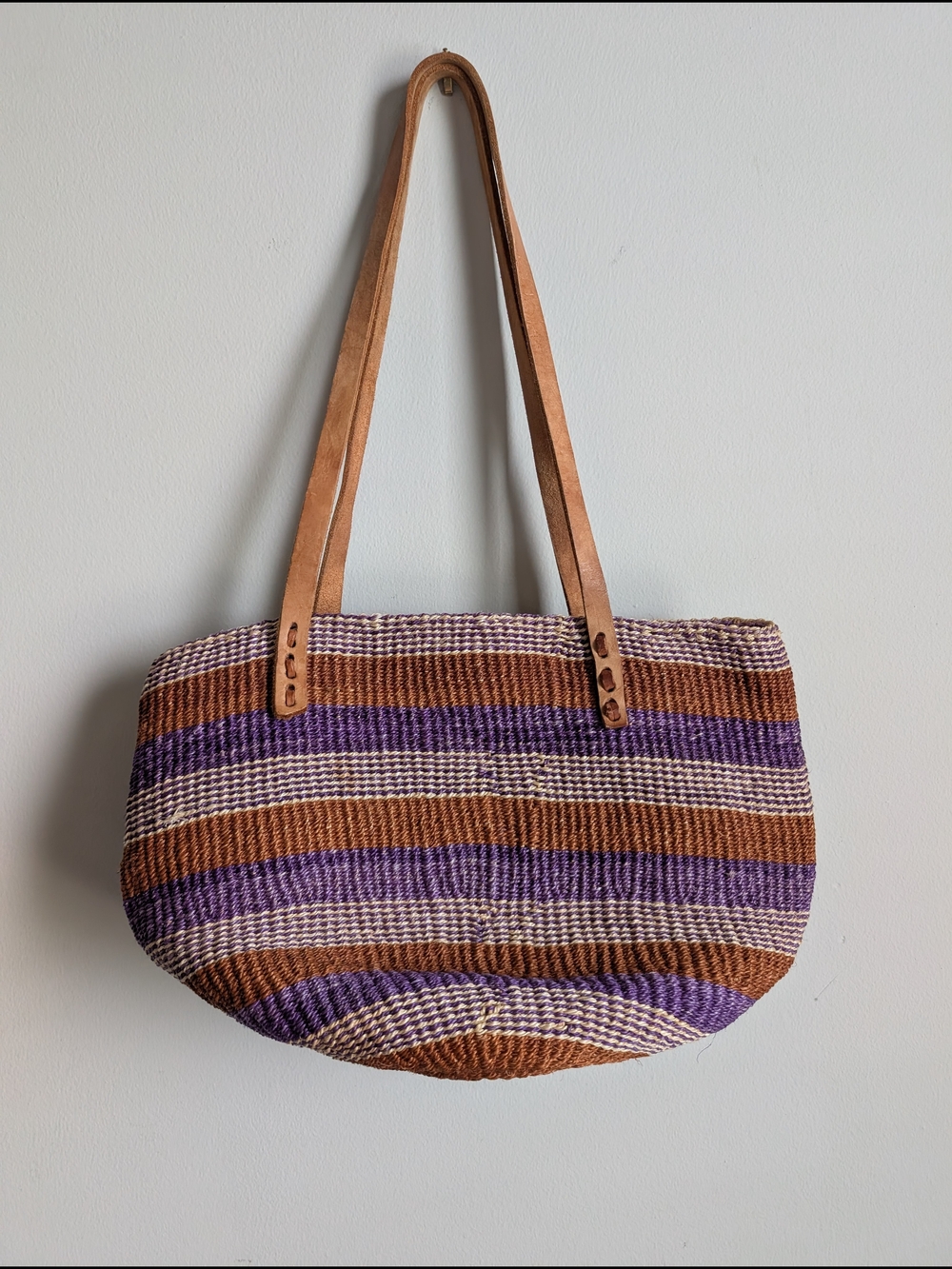 Sisal Kiondo Handwoven Stripe Summer Straw Tote Bag Brown/Purple leather Handle - Picture 2 of 9